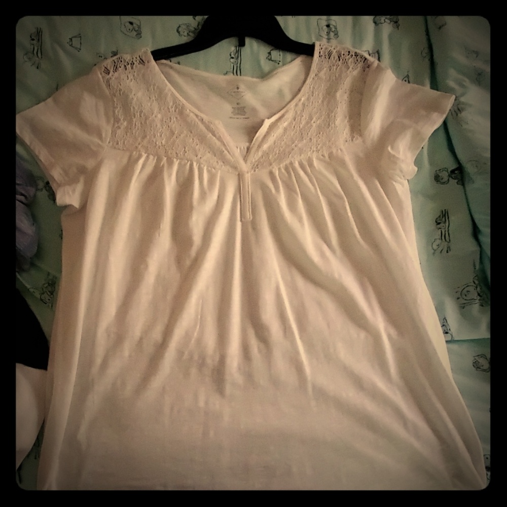Tee shirt